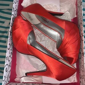 Coral peep toe heels Size 9 New With Box